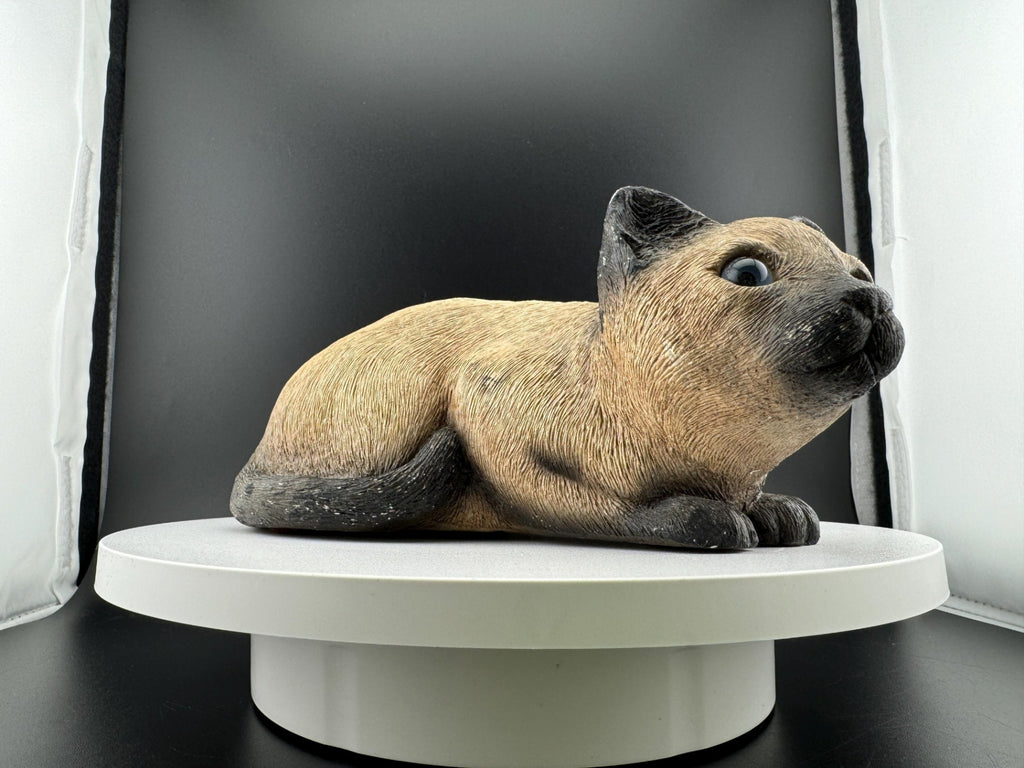 Vintage 1982 Sandcast Siamese Cat Figurine
