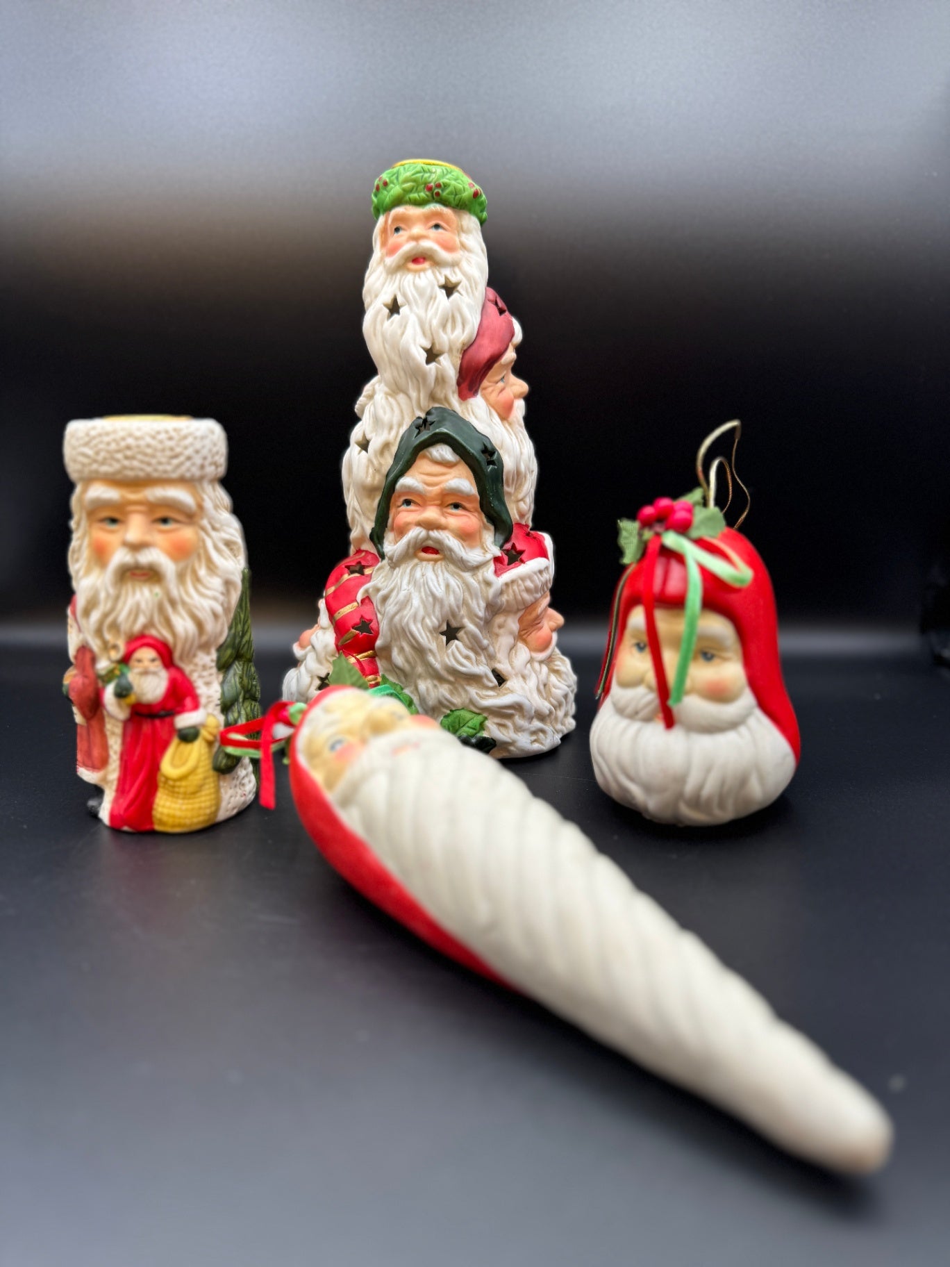 Santa Décor Lot - 4 pieces