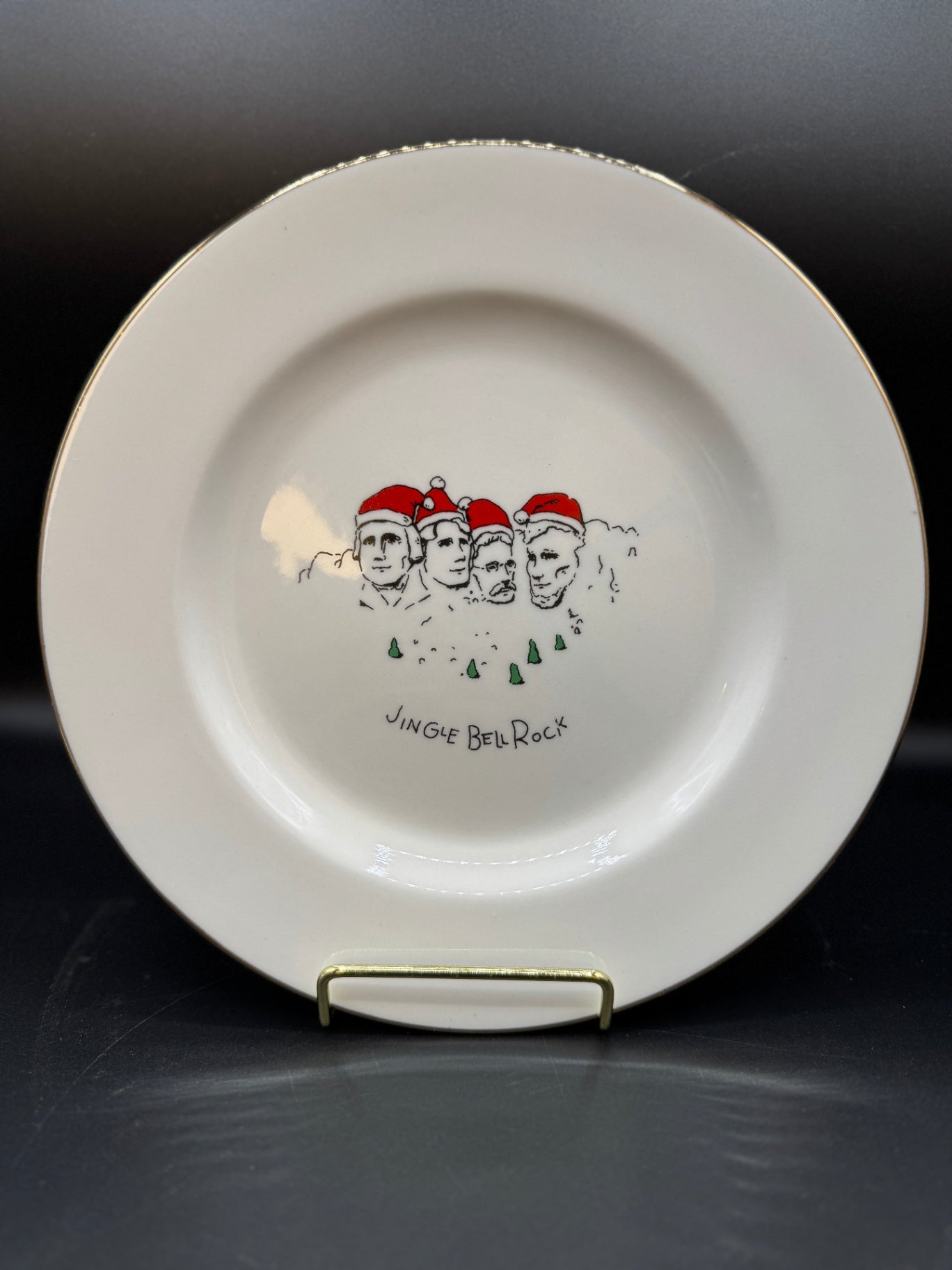 Merry Masterpieces Dessert Plates NIB