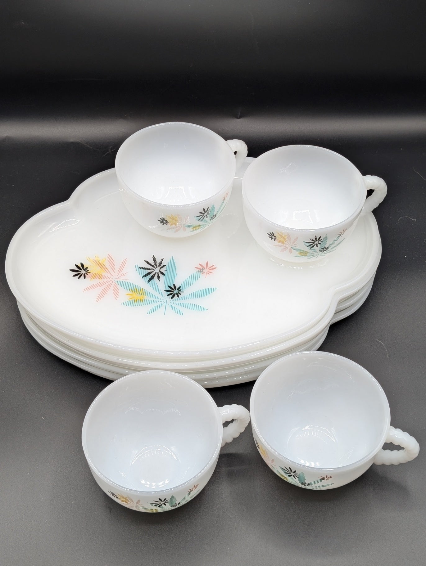 Atomic Flower Snack Plate & Cup Set