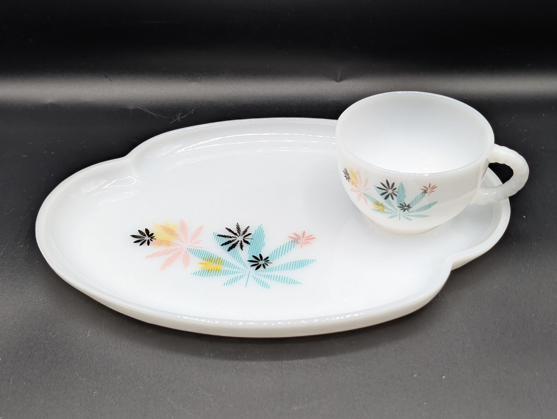 Atomic Flower Snack Plate & Cup Set