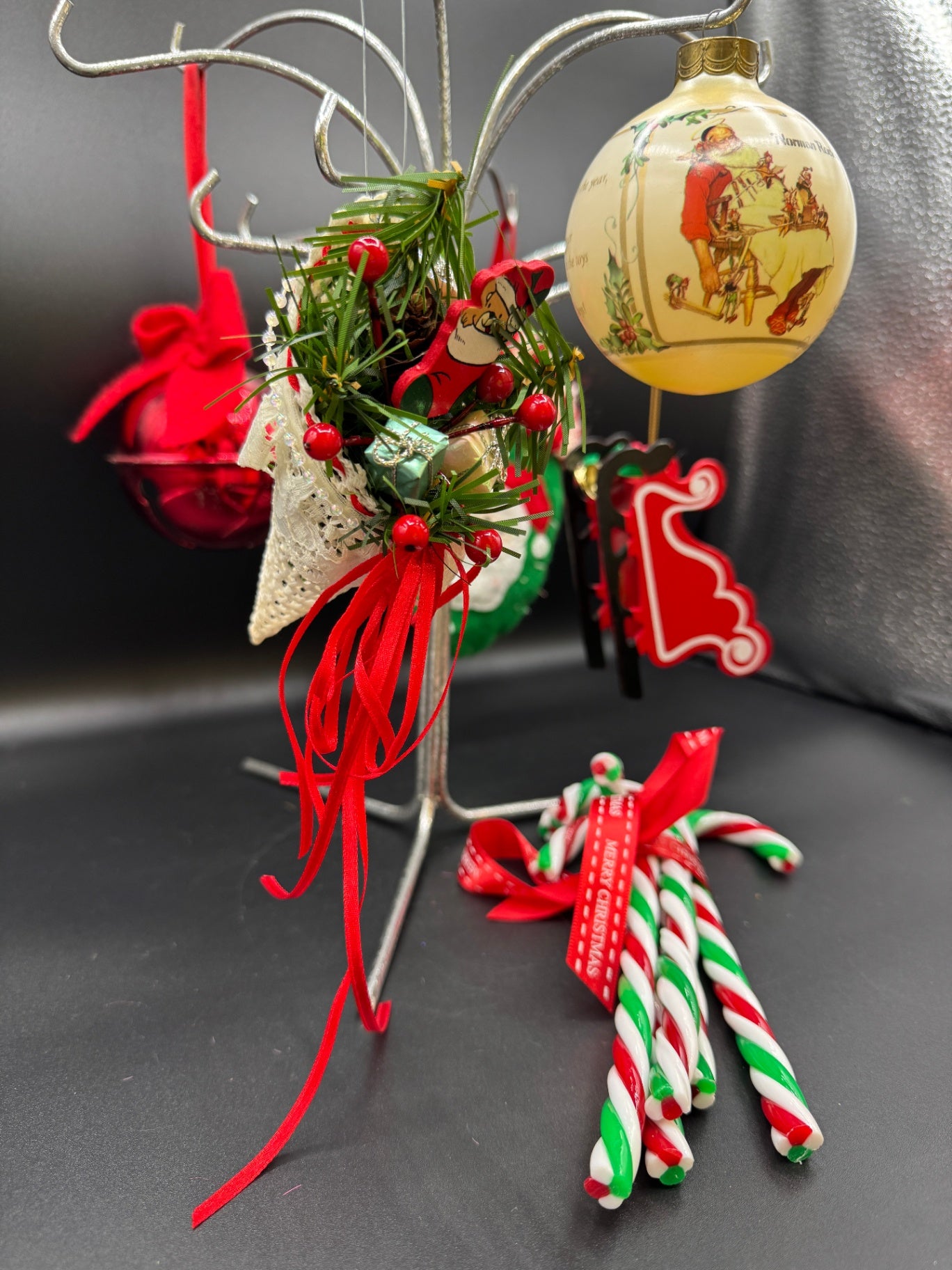Red & Green Asst. Ornament Lot