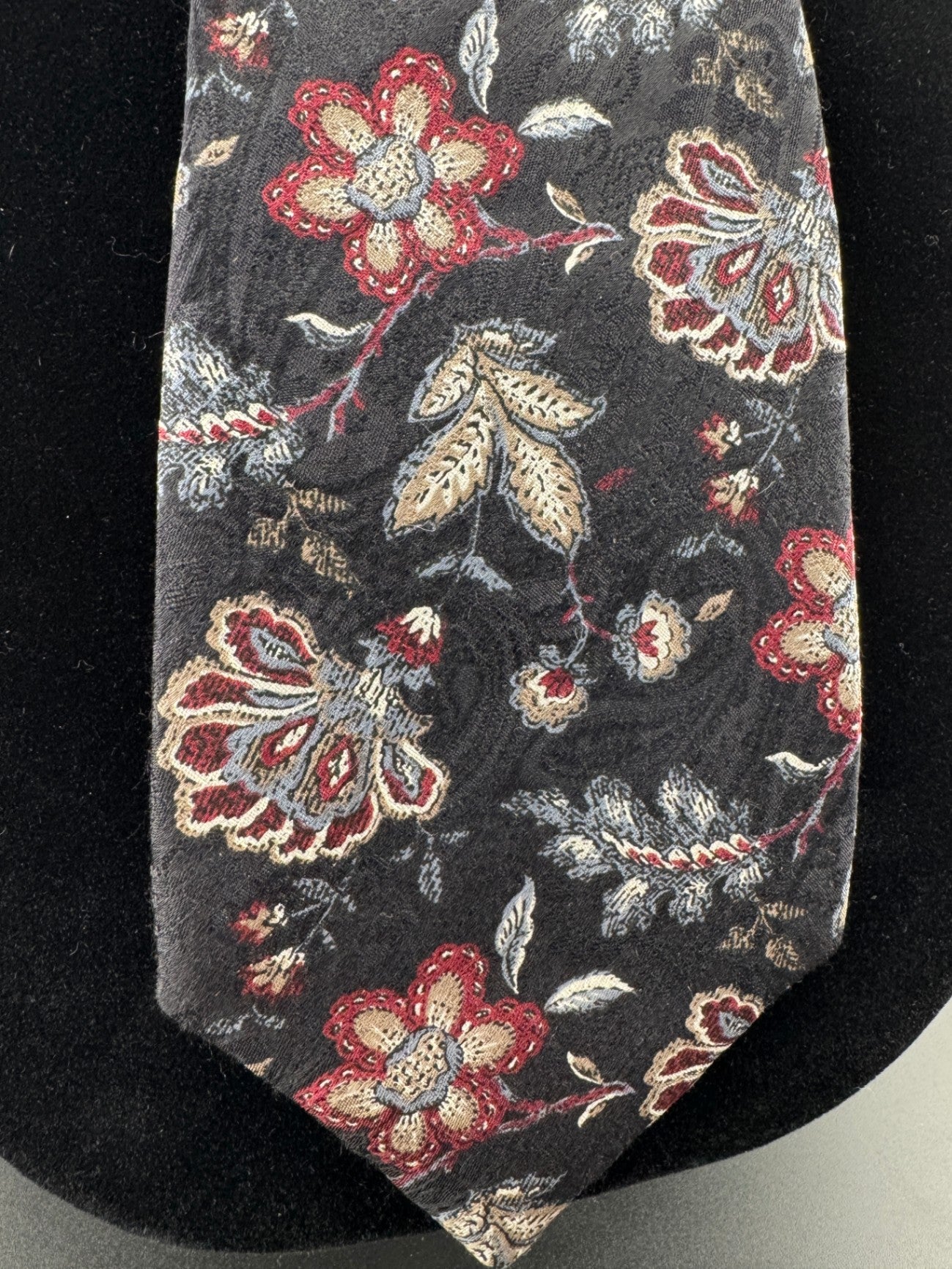 JeSuis Floral Necktie