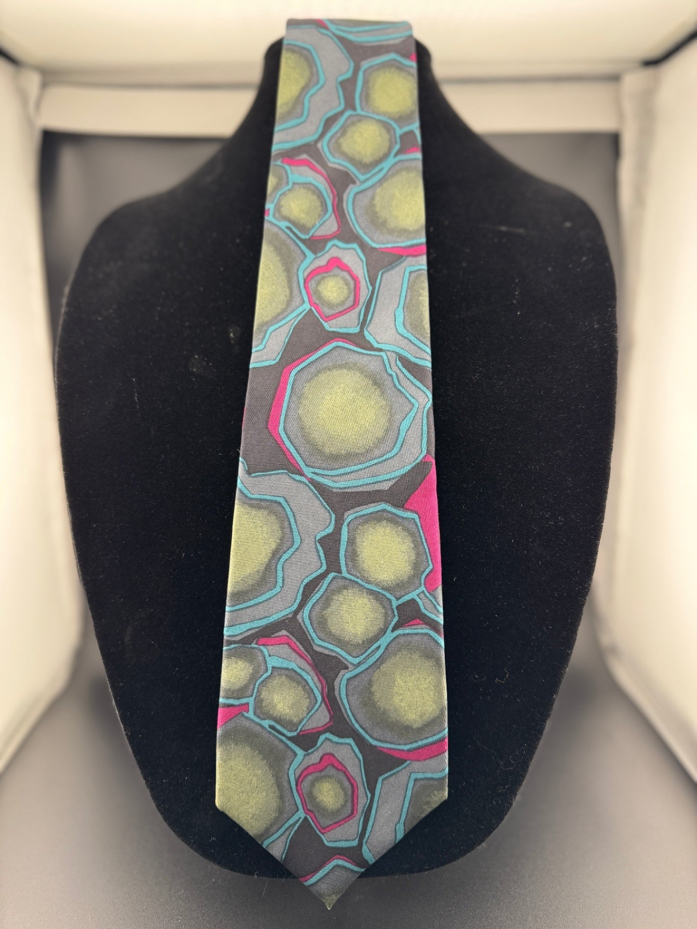 Vintage Strathmore Necktie