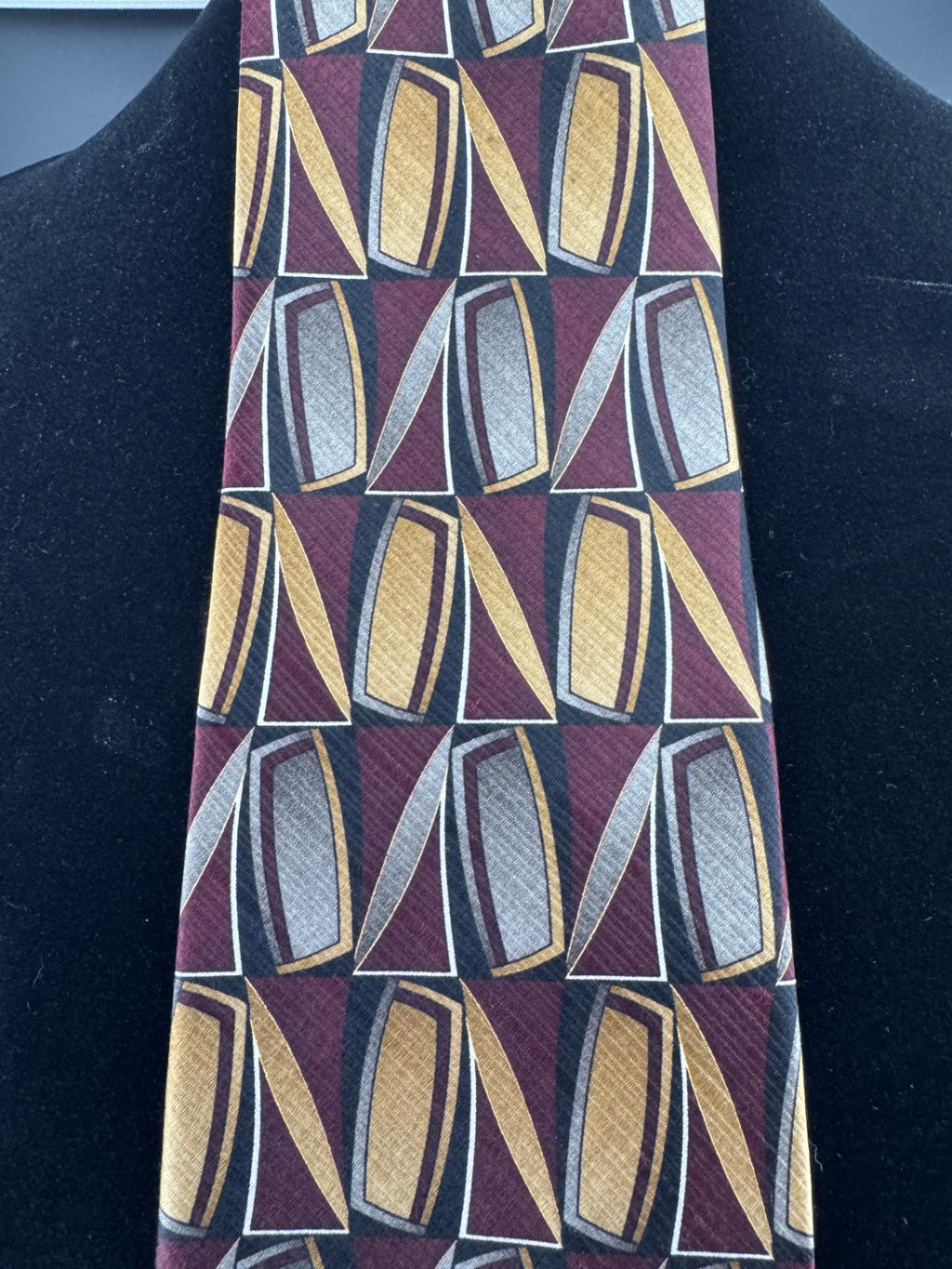 Vintage Albert Nipon Necktie