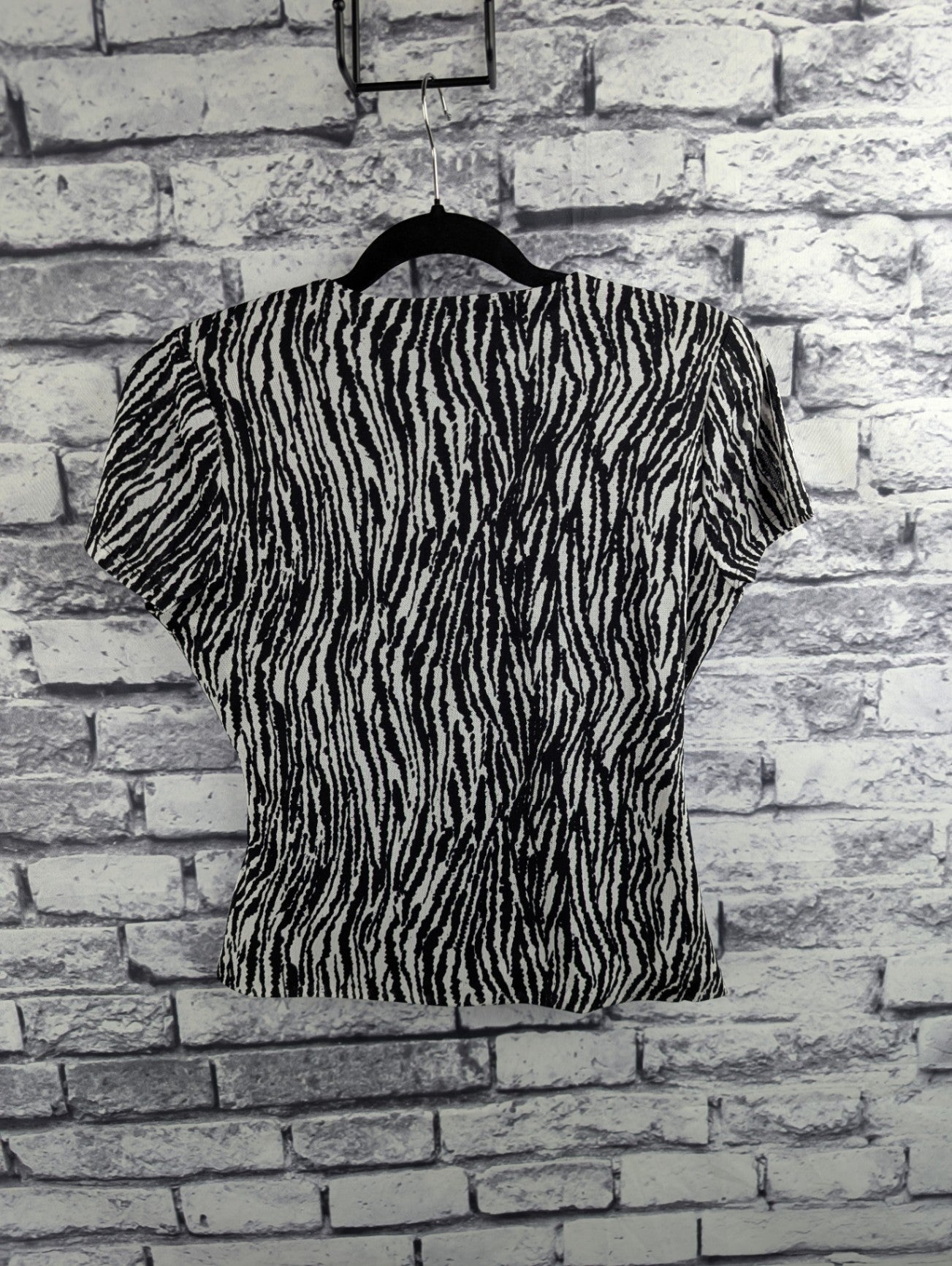 Joneswear Black & White Top