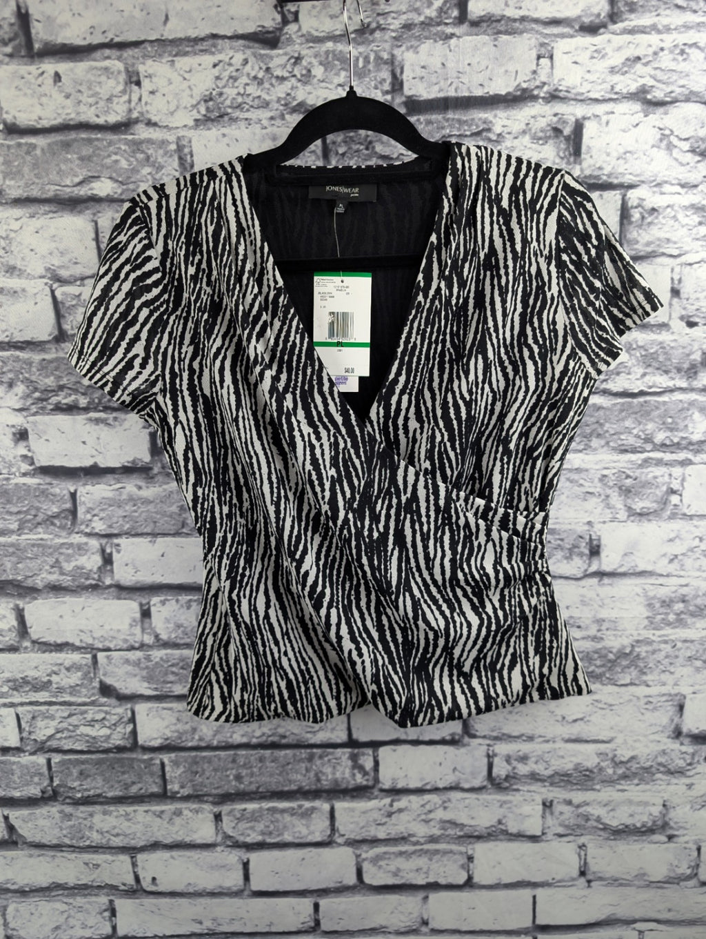 Joneswear Black & White Top