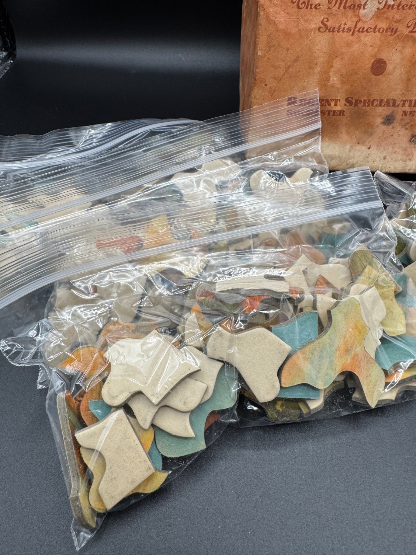 Vintage DeLuxe Picture Puzzle Pieces, Crafting