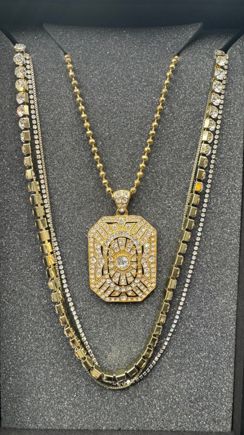Paula Abdul Necklace Set