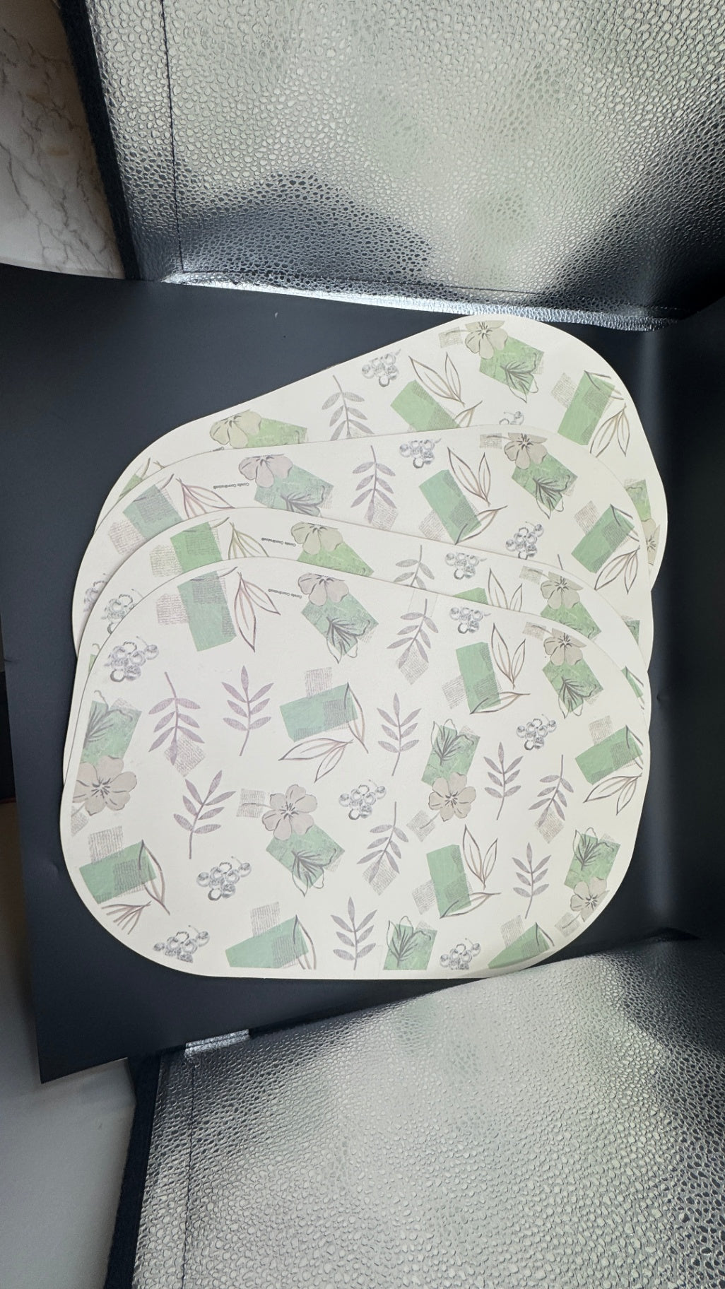 VTG Corning Textured Leaves Placemat (4)