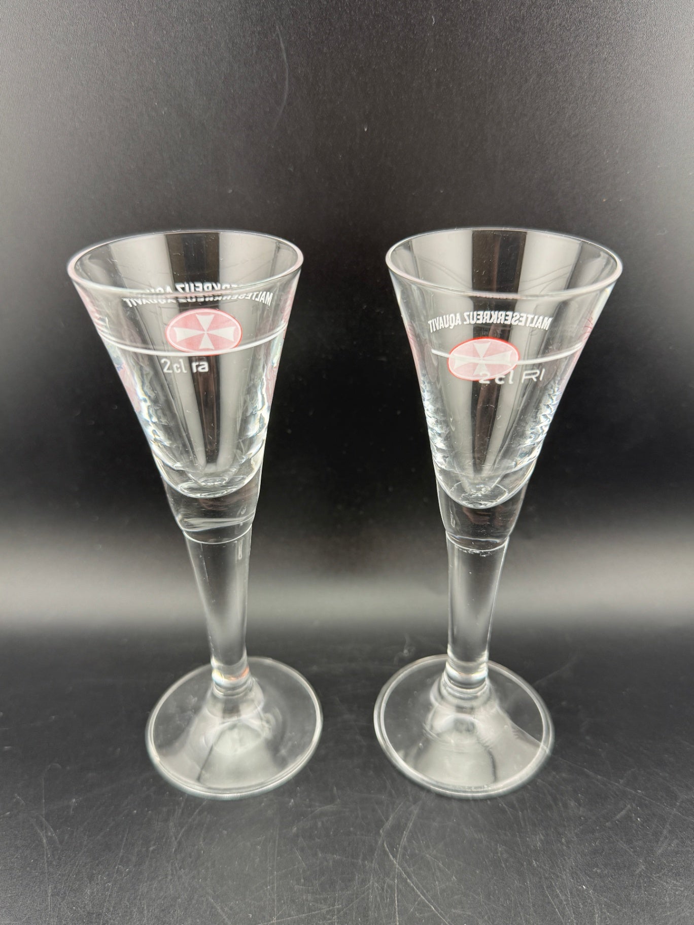 Malteser Kreuz glass champagne flutes