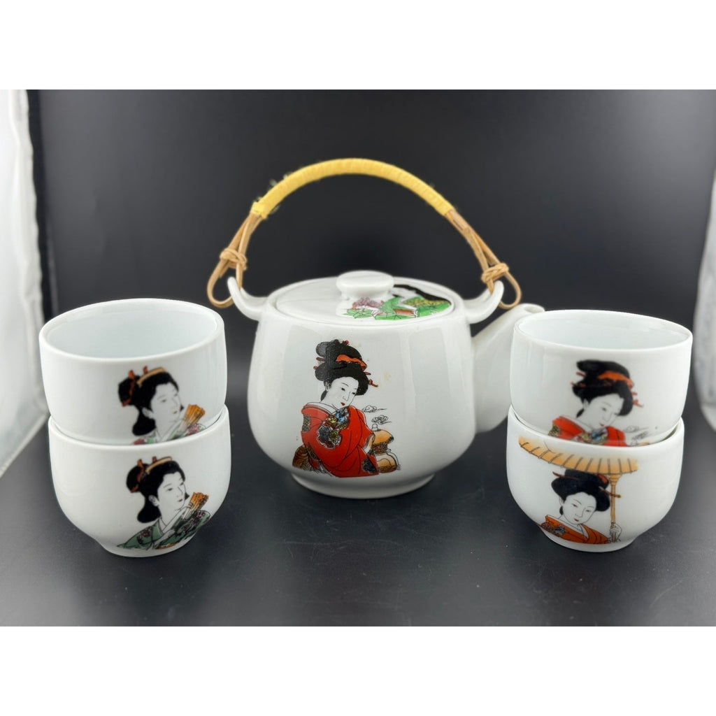 Geisha Tea Set - Teapot with Four Cups