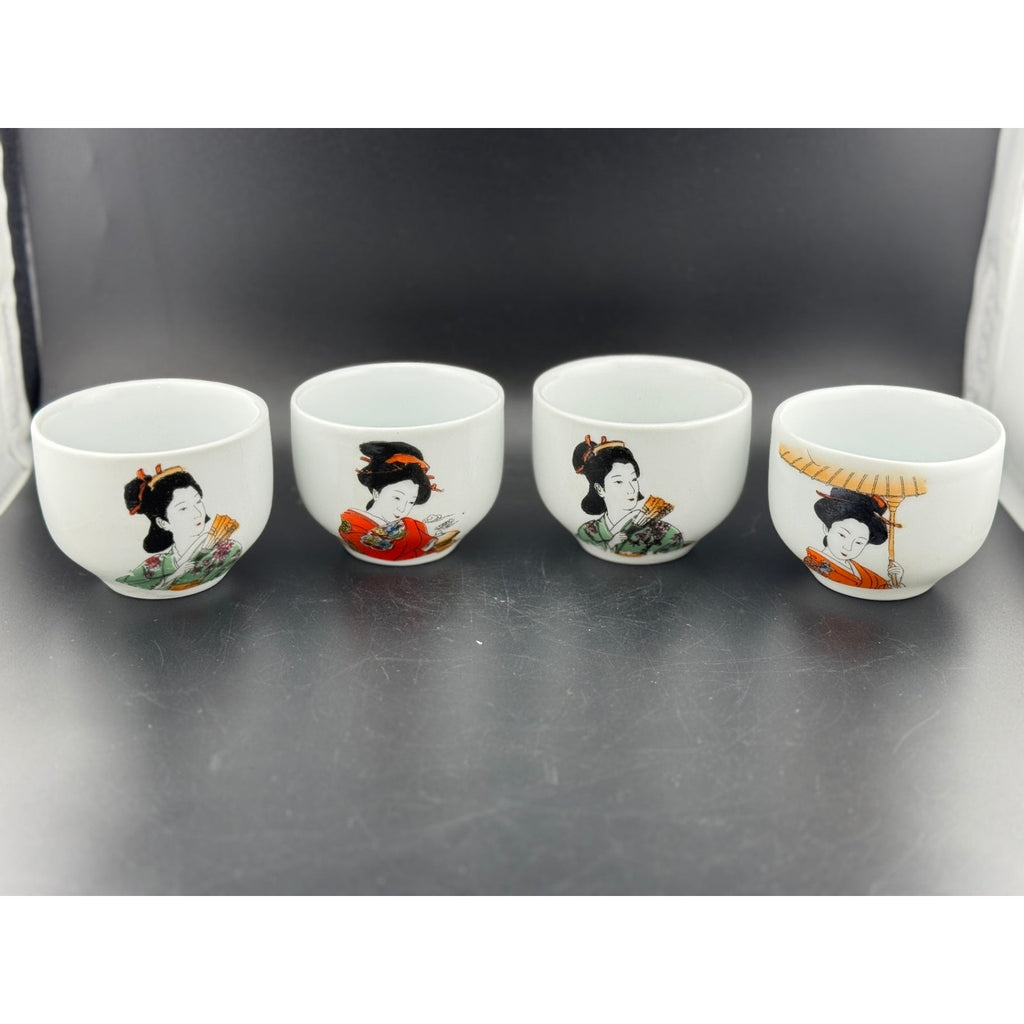 Geisha Tea Set - Teapot with Four Cups