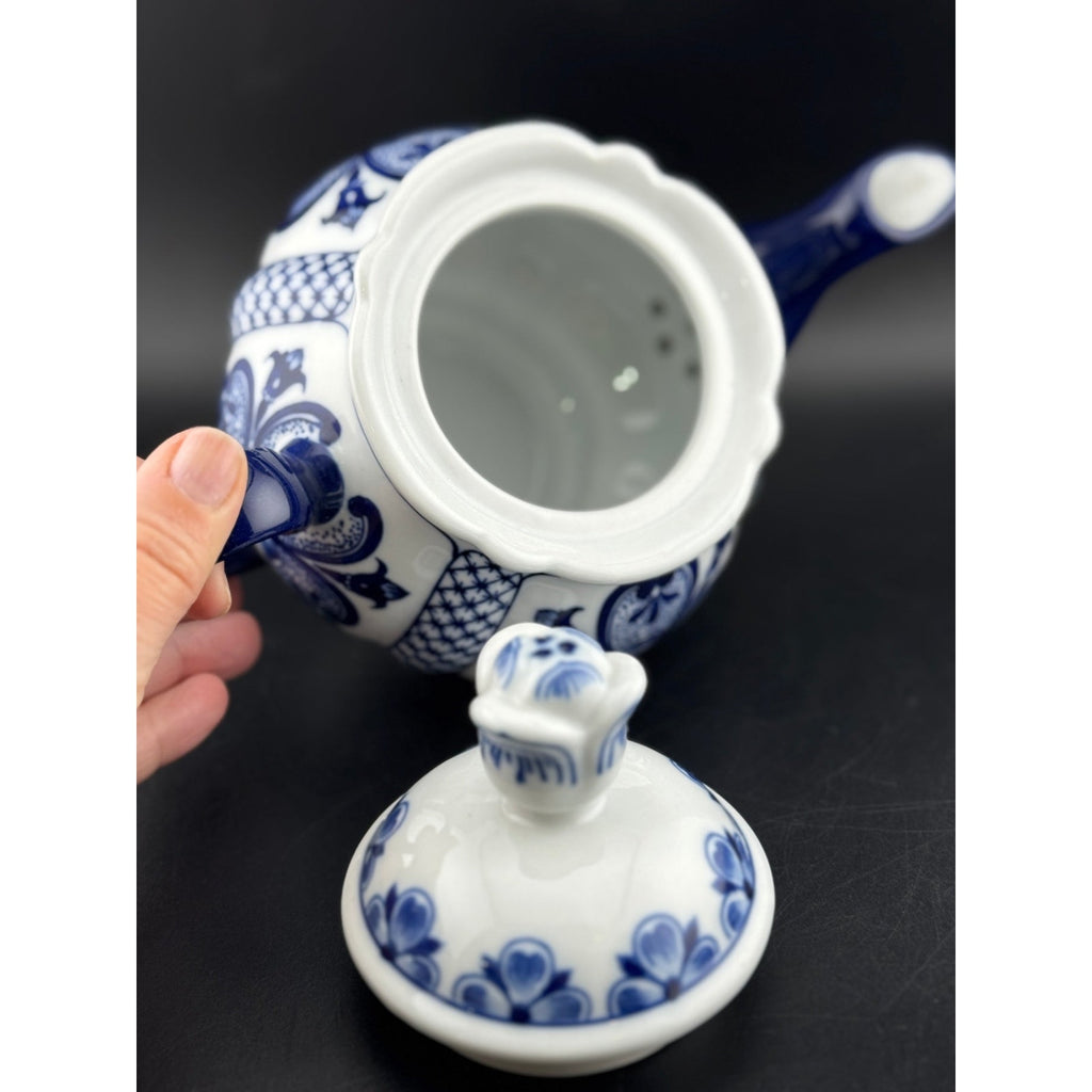 Vintage Bombay Company Teapot