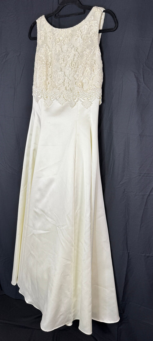 Caché Ivory Wedding Dress - Image 1