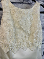 Caché Ivory Wedding Dress - Image 5