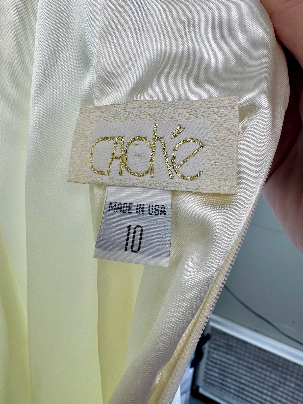 Caché Ivory Wedding Dress - Image 8