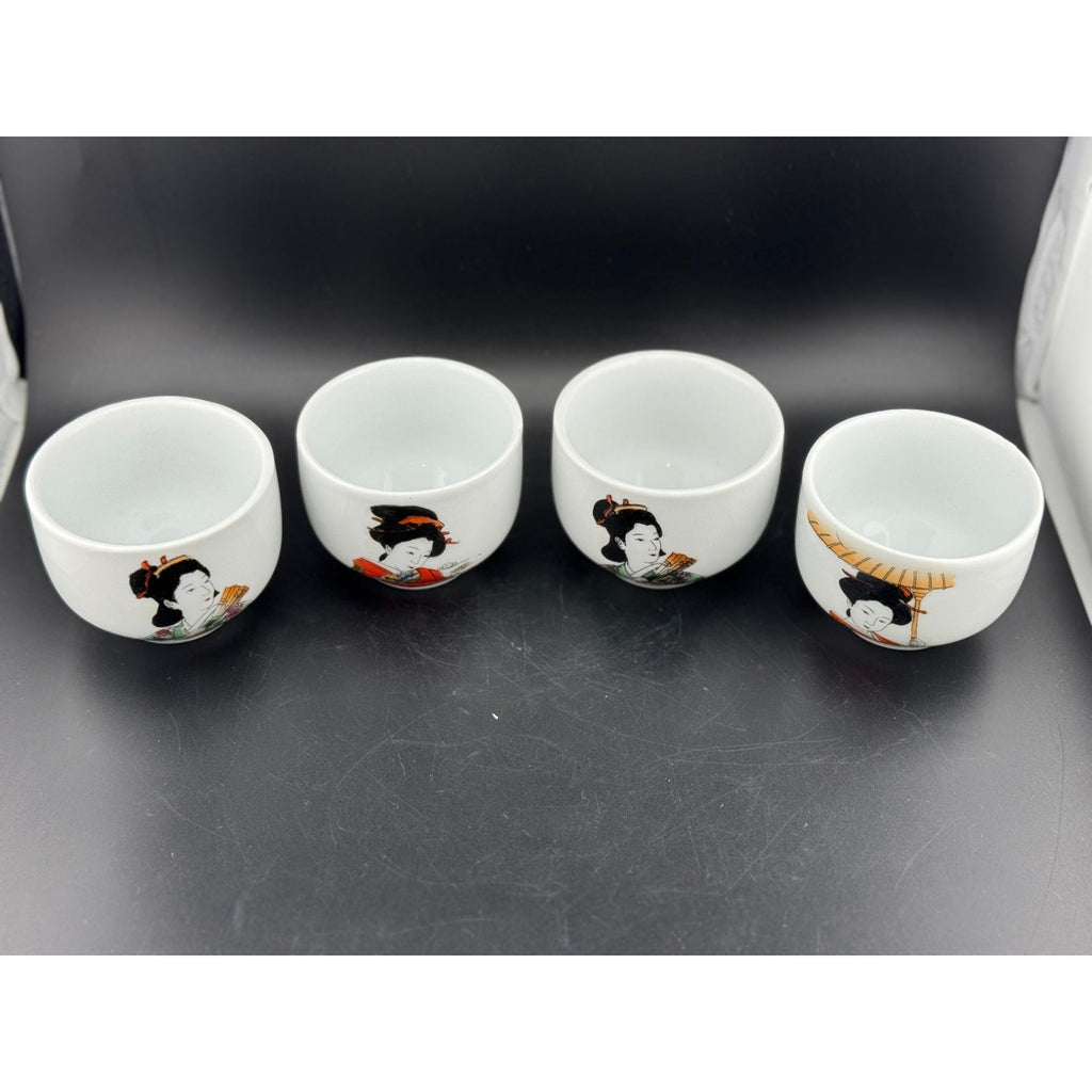 Geisha Tea Set - Teapot with Four Cups