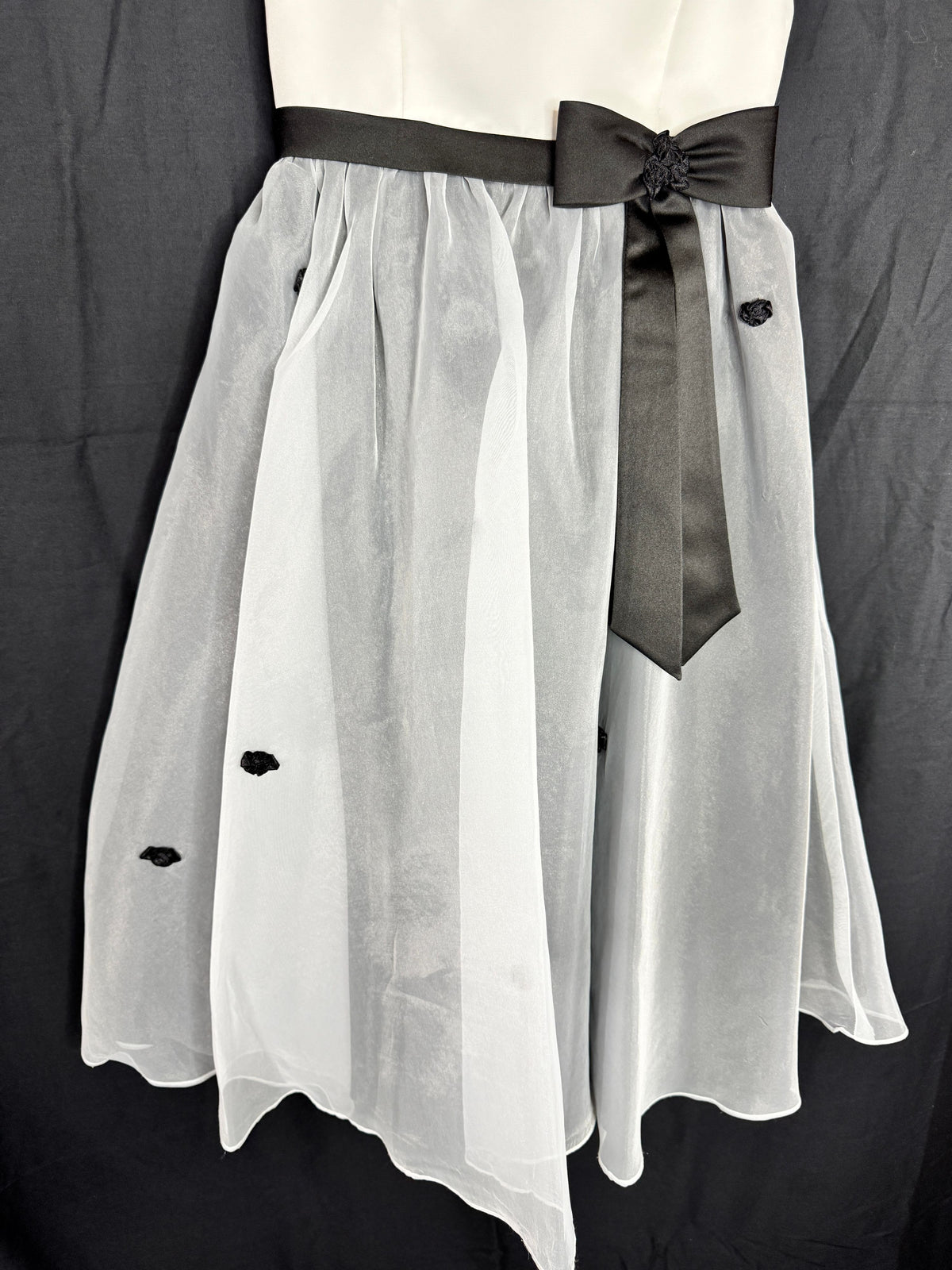 David's Bridal Blk/White Flower Girl Dress - Image 4