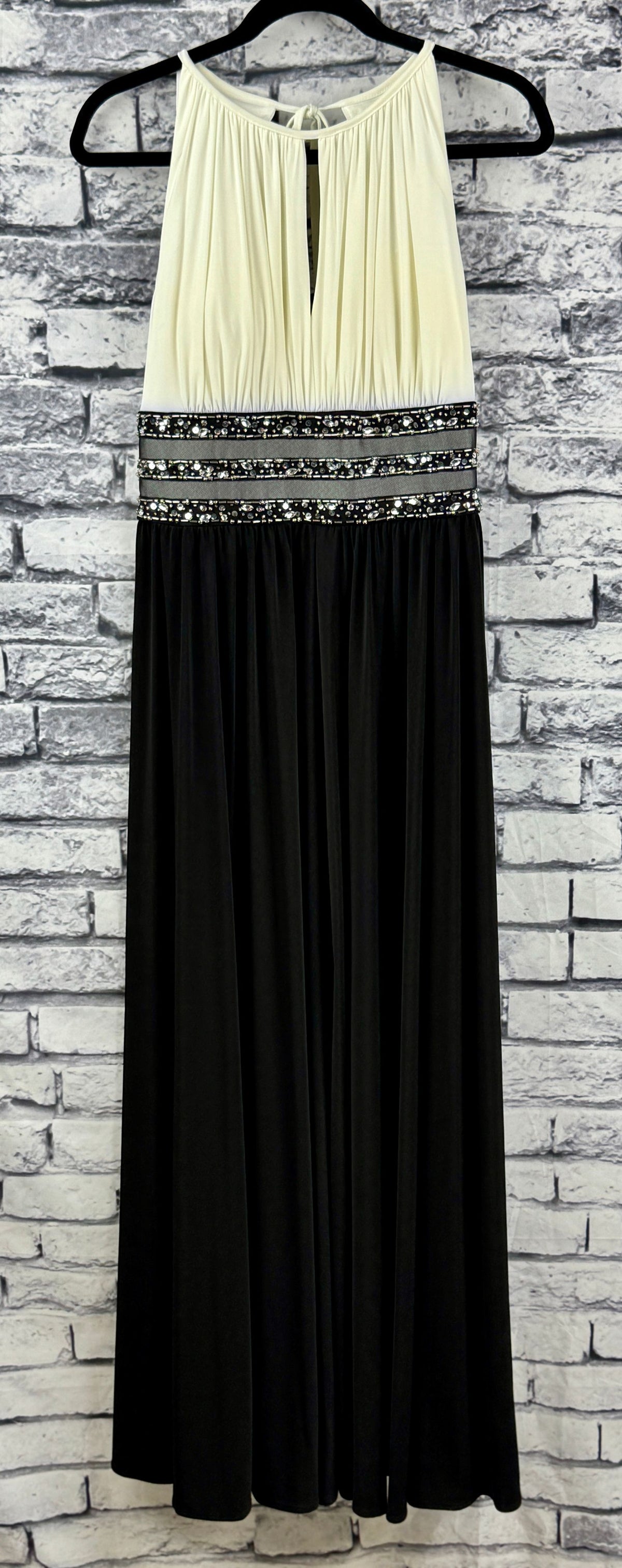 R & M Richards Black & White Dress - Image 1