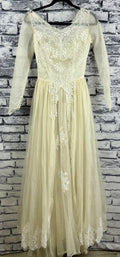 VTG 1950's Wedding Dress - Image 1