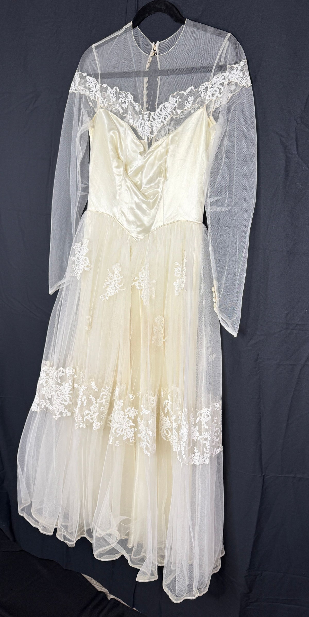 VTG 1950's Wedding Dress - Image 2