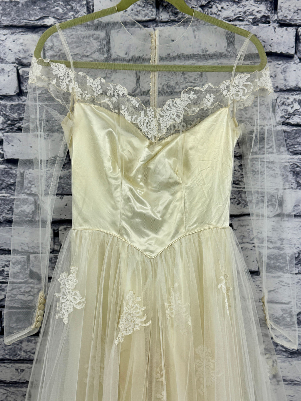 VTG 1950's Wedding Dress - Image 3