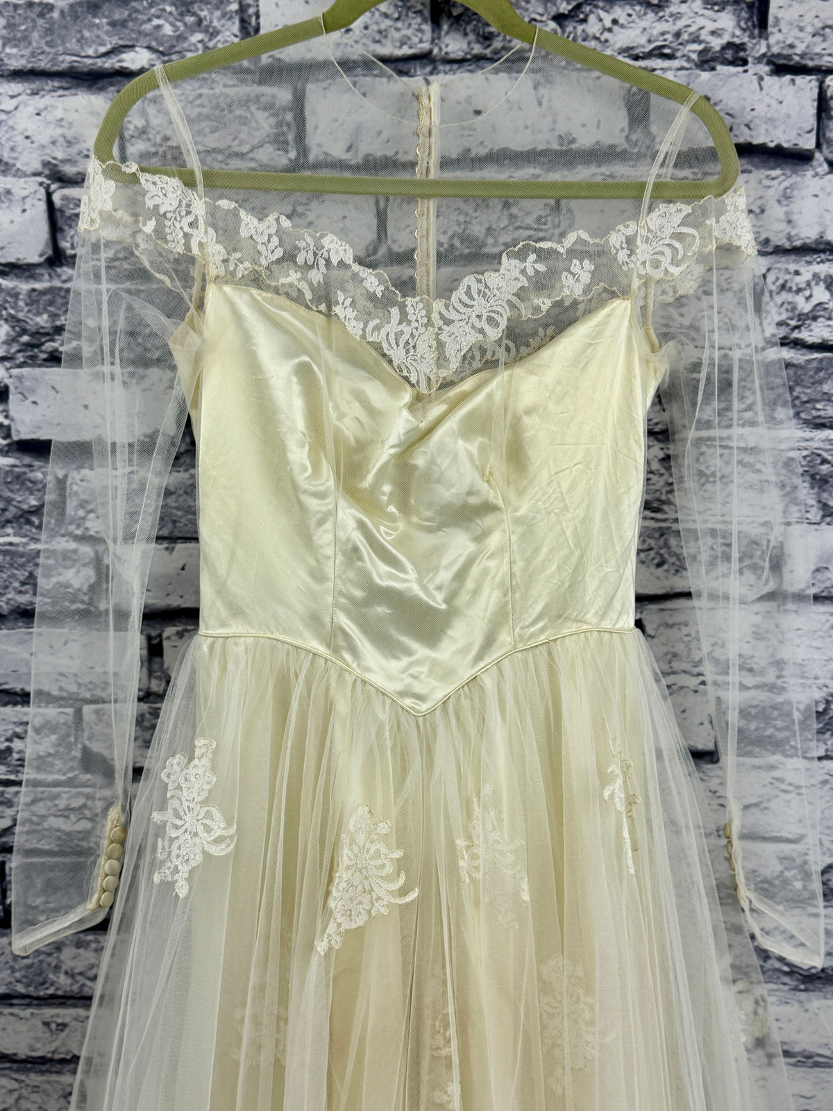 VTG 1950's Wedding Dress - Image 3