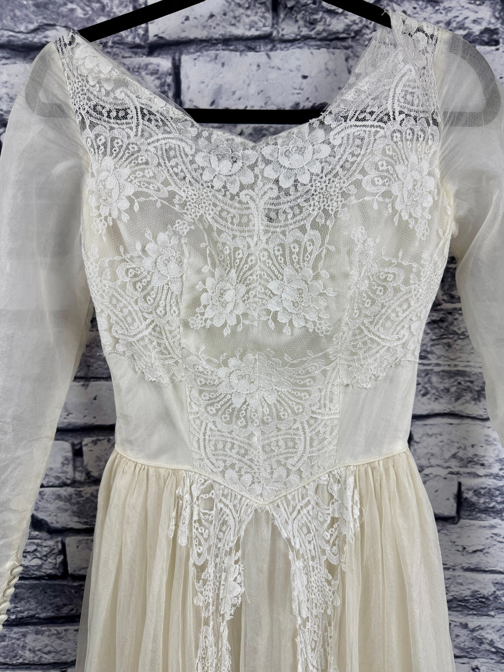 VTG 1950's Wedding Dress - Image 4