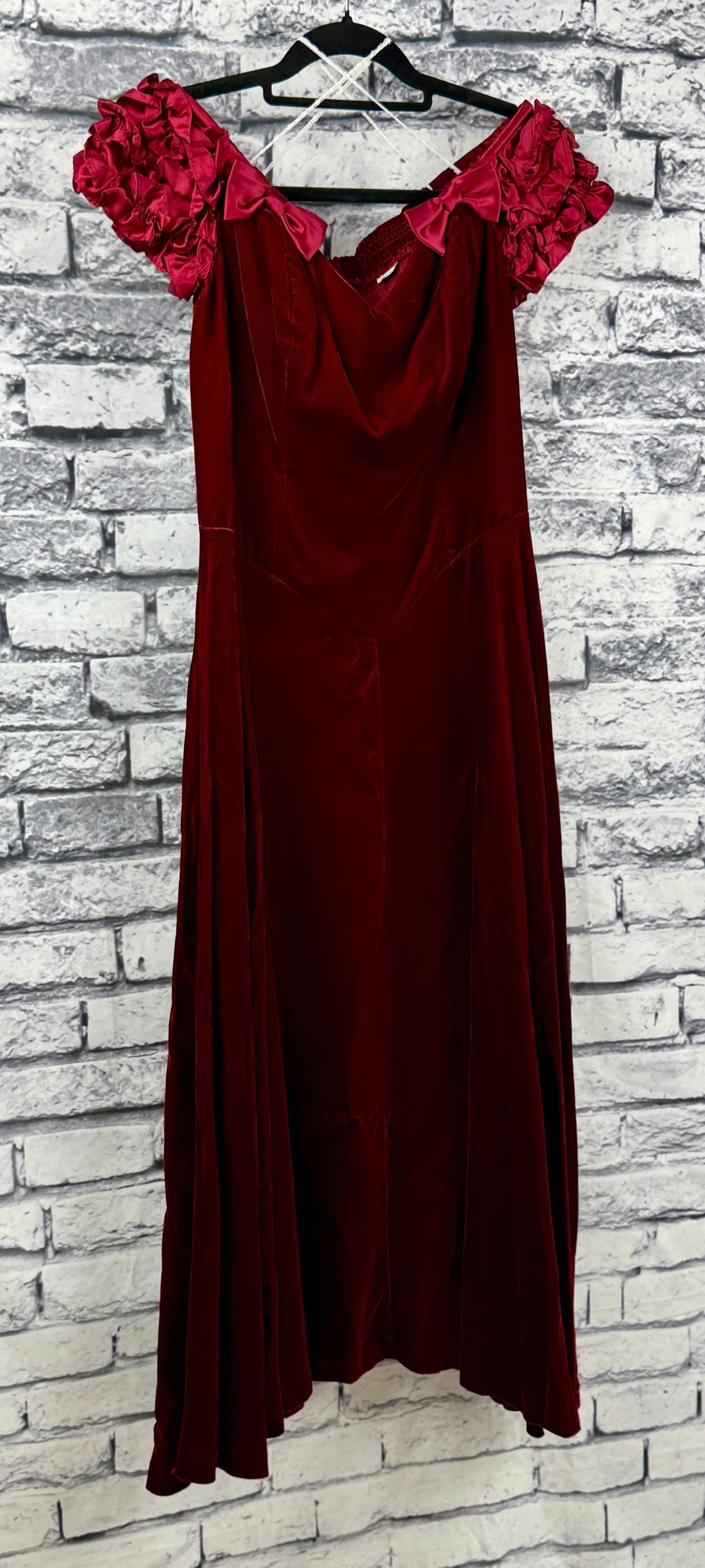 VTG Burgundy Velvet Dress - Image 2