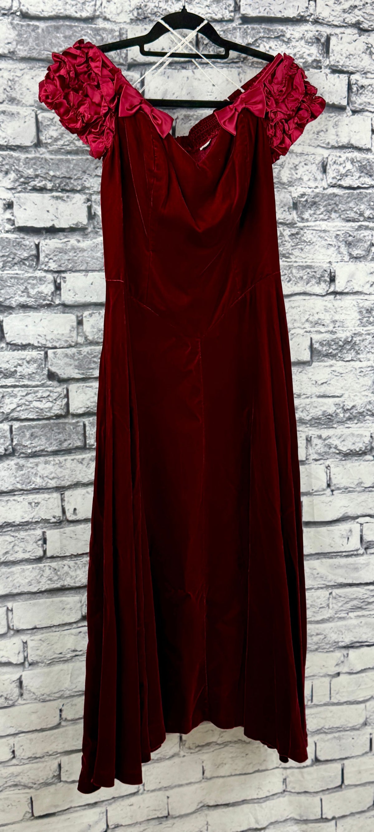 VTG Burgundy Velvet Dress - Image 2